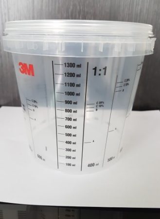 Scaled mixing bowl in different sizes