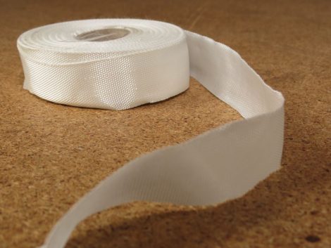 Glass tape 10 mm wide, 200 gr/m2